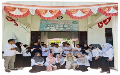 Perpisahan Pak Sadar Zebua